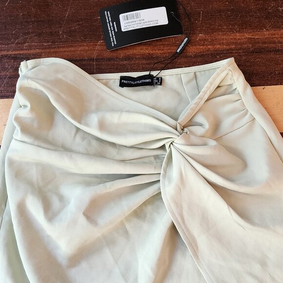 NWT PrettyLittleThing Sage Green Twist Front Split Leg Mini Skirt Size 6 - Picture 5 of 12